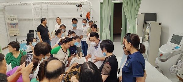 石家莊市新華區(qū)中醫(yī)適宜技術(shù)培訓(xùn)班第一期培訓(xùn)現(xiàn)場